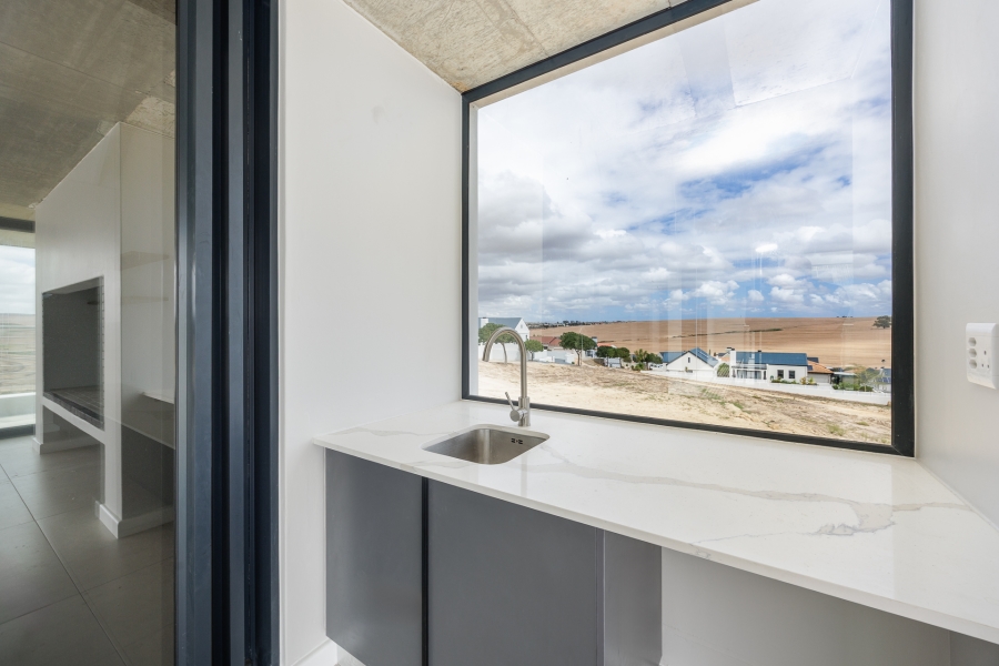 5 Bedroom Property for Sale in Mount Royal Golf Estate Western Cape